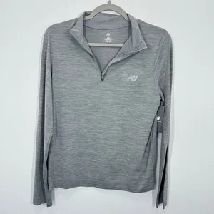 New Balance Women's Heather Gray Quarter Zip Long Sleeve Running Top‎ NWT thumbnail 2