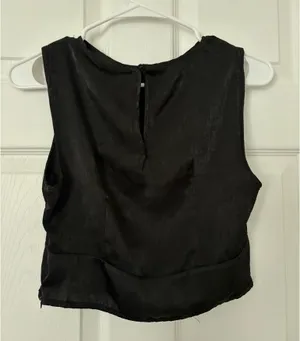 Pretty Little Thing Black Satin Underbust Detail Crop Top thumbnail 3
