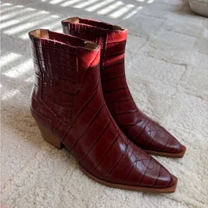 Schutz BRIANI CROCODILE EMBOSSED LEATHER BOOTIE thumbnail 5
