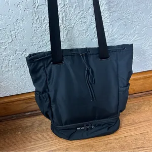 Beyond Yoga | Convertible Gym Bag Backpack Crossbody Bag thumbnail 7