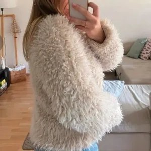 Cream Beige Fluffy Shaggy Open Front Faux Fur Cropped Jacket S thumbnail 3