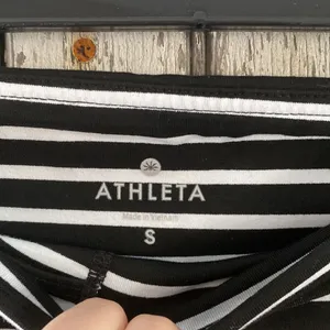 Athleta chaturanga black white striped Capri leggings thumbnail 6