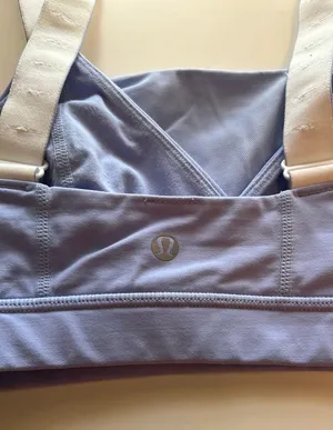 Sports Bra Size 6 thumbnail 2