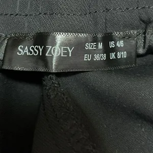 Sassy Zoey Black Pleated High Waisted Wide Leg Trousers Dress Pants Size 4/6 thumbnail 4
