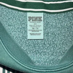 Victoria's Secret Pink Collegiate Crewneck‎ Pullover Oversized Sweatshirt thumbnail 3