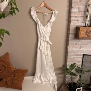 SHOW ME YOUR MUMU Alexis Satin Midi Dress‎ thumbnail 3