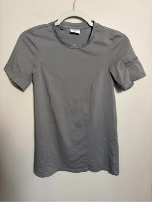 Gymshark Non Stop Tee women’s gray w pocket thumbnail 1