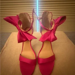 Express Beautiful Fuchsia Satin Bow Heels! thumbnail 1