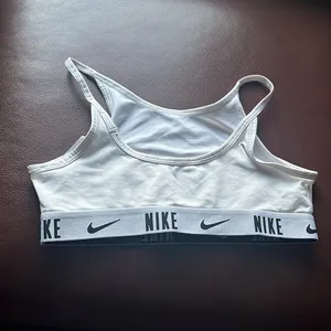 Nike Sport Bra Size Medium thumbnail 4