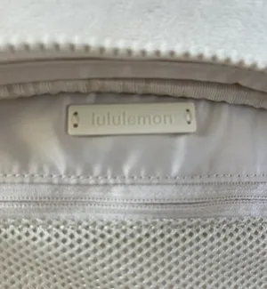 Lululemon Oval Top Access Kit Vol 3.5L thumbnail 4