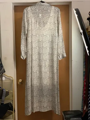 The Boho Mind Grey Printed Button-Front Maxi Shirt Dress Size-Small Quiet Luxury thumbnail 4