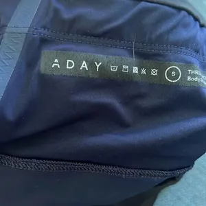 ADAY Throw it Higher Leggings Small thumbnail 4