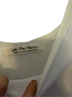 👕 We The Free Deep V Neck Oversized Tee‎ Medium Relaxed Casual Top 🤍 thumbnail 5