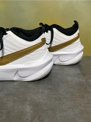 Nike Team Hustle D 10 GS Black Metallic Gold White Women's Sneakers Size 7-7.5 thumbnail 9