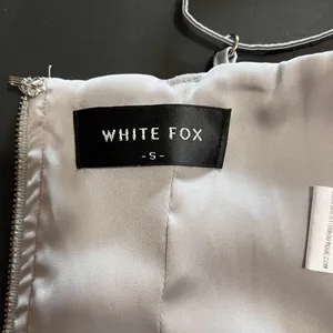 WHITE FOX Silver Corset Crop Tank Top Women’s Sz Small EUC thumbnail 4
