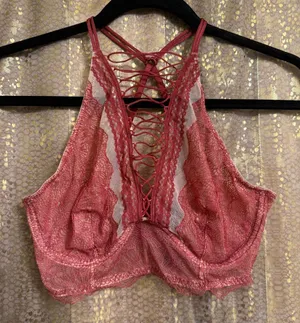 Victorias Secret Very Sexy High Neck Lace Strappy Bralette Begonia Soft Red Medi thumbnail 1