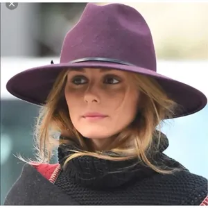 ✨Reiss Mimi burgundy trilby hat on Olivia Palermo✨ thumbnail 4