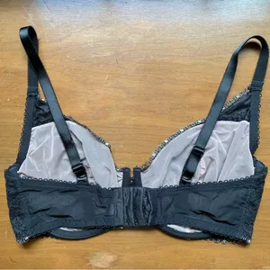 Black Pink Lace Bra Victorias Secret thumbnail 2