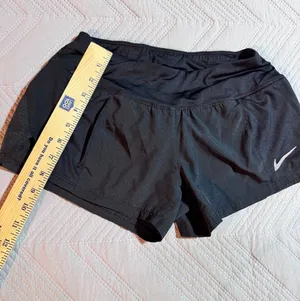 Nike athletic shorts dry fit size extra small women's excellent condition black‎ thumbnail 1