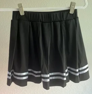 Avidlove Pleated Black Skirt thumbnail 1