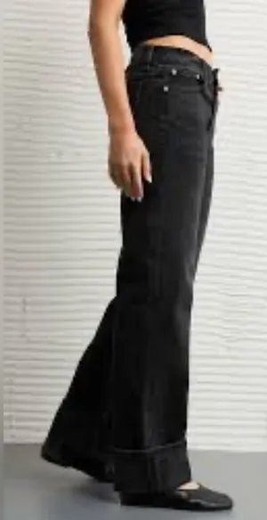 AmericanEagle Stovepipe HighRise Stretch Wide-Leg Cuff Jeans Size-16 Long Grunge thumbnail 1