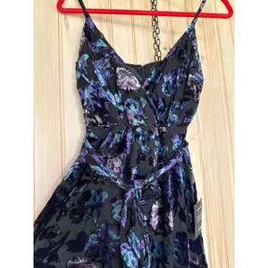 NWT Lulus Pretty Companion Black Floral Velvet Burnout Maxi Dress Holiday Sz XS thumbnail 4