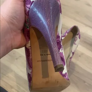 - Was $100 now $60 Burberry floral purple 4 inch heel leather sole 40.5 or… thumbnail 10