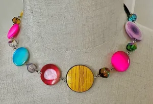 Colorful circle crystal beaded necklace Pink thumbnail 1