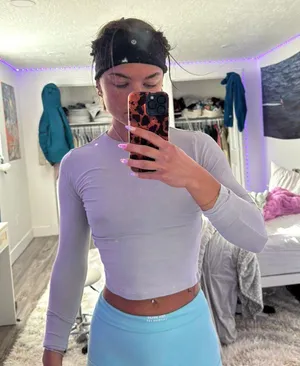 SKIMS Stone Vintage Cropped Long Sleeve S thumbnail 1