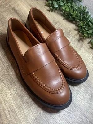 Old Navy Cognac Brown Slip-On Penny Loafers Ladies Size 9 thumbnail 1