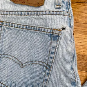 levis 505 vintage stonewash jeans Size 11 Long Juniors Taper Leg thumbnail 4