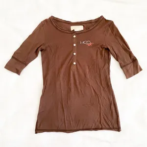 Hollister Brown Button Tshirt thumbnail 1