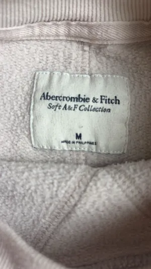 Abercrombie & Fitch Crewneck thumbnail 2
