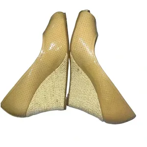 Lilly Pulitzer Wedge Pumps Womens 8M Tan Perforated Leather Peep Toe Raffia Heel thumbnail 2