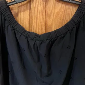Madewell Eyelet Off-the-Shoulder Ruffled‎ Short Sleeve Top in Black Size Large thumbnail 10