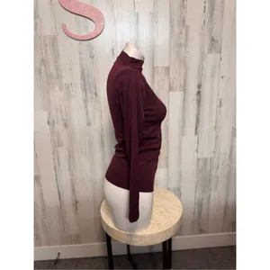 Long sleeve top size small Red thumbnail 7