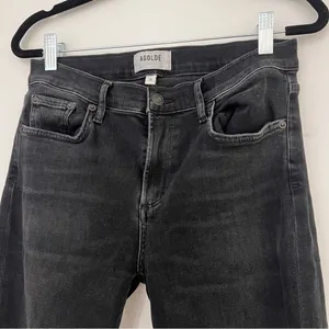 AGOLDE Sophie Mid Rise Ankle Jean in Shout Wash (Black) thumbnail 3