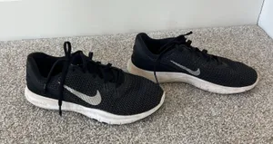 Nike Women’s Black Tennis Shoes Size 7 thumbnail 1
