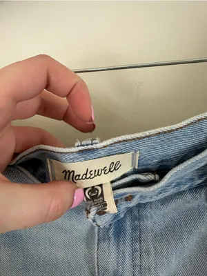 Madewell Relaxed Mid Length Light Wash Denim Shorts Size 32 Women's thumbnail 4