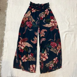Patrons of Peace Angelo small wide leg flowy floral pull on pant P3 2947 thumbnail 12