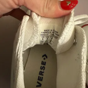 Converse All Star White and Red High-Tops thumbnail 7