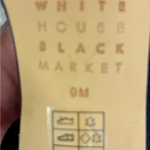 White House Black Market‎ Glossy Black Pumps thumbnail 6