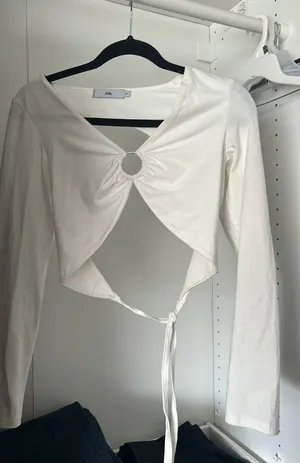 Crop Top thumbnail 1