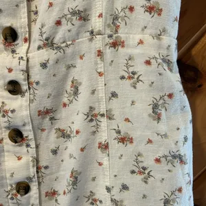 American Eagle floral button up linen blend dress thumbnail 4