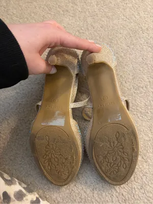 Gold Embellished Open thumbnail 2