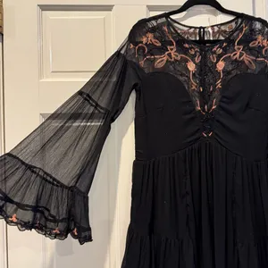 Free‎ People Floral Embellished Metallic Shimmer Lace Dress Black Size Small thumbnail 4