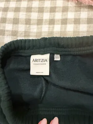 Aritzia Green Sweatpants thumbnail 2