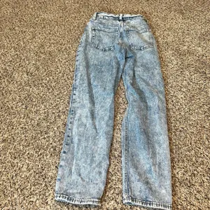 Old Navy Womens Jeans Acid‎ Wash Distressed Extra High Rise Straight Leg Size 00 thumbnail 9