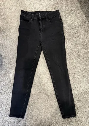 American Eagle Outfitters High-Rise Black Skinny Jeans thumbnail 2