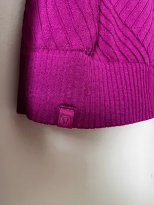 Lululemon Long Sleeve thumbnail 4